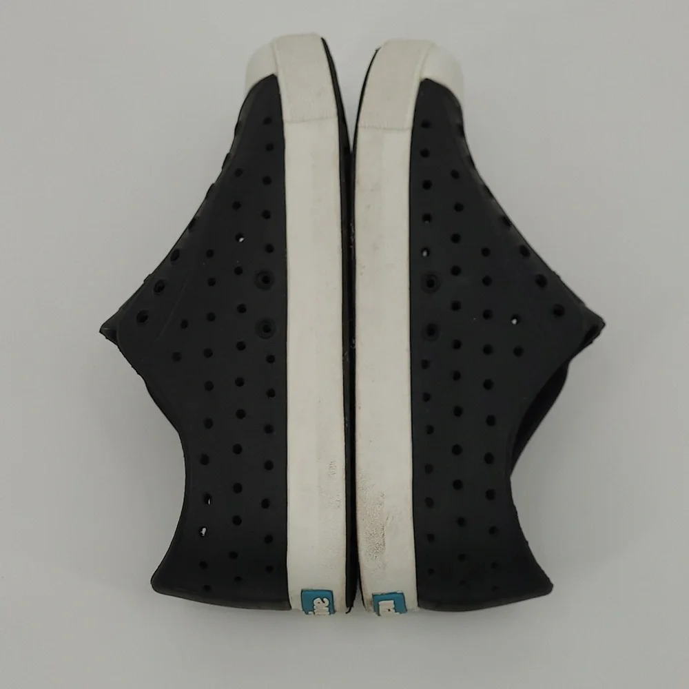Native Black Slip On Junior Size 3